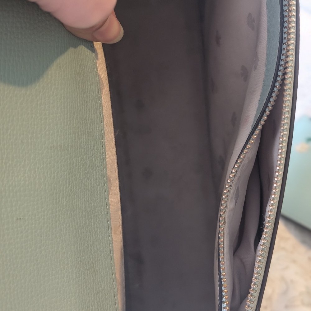 Blue Daisy Kate Spade Purse With Matching Card Holder - Picture 8 of 11